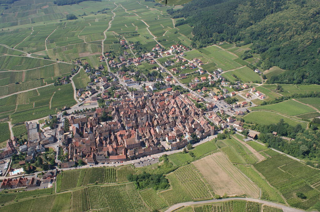 Gites Les Bains Riquewihr Exteriör bild
